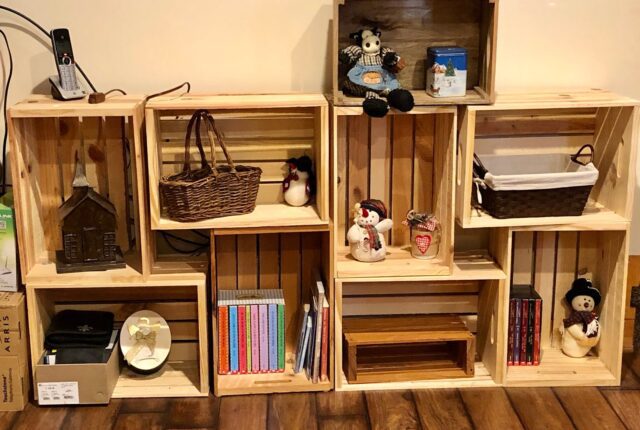 caisses en bois récupérées, parfaites pour fabriquer des étagères originales